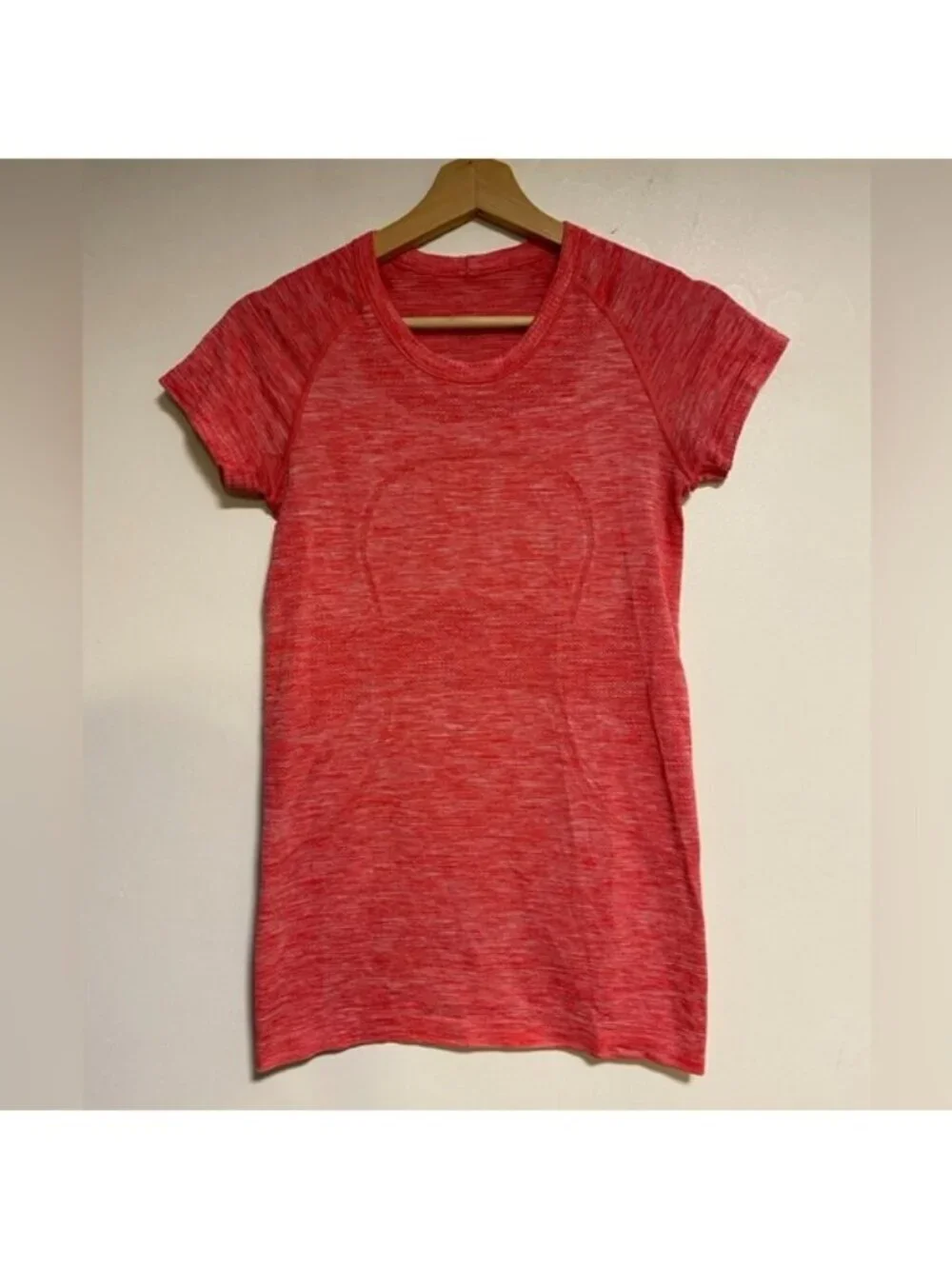 Lululemon Better Each Day Seamless Athletic Tee Pink Size 6